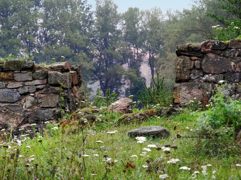 stone wall